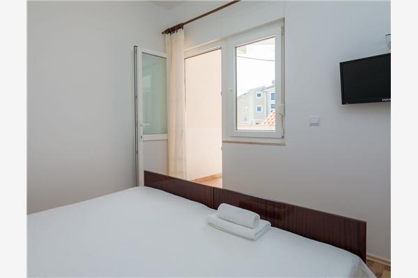 Apartment A1, for 5 persons