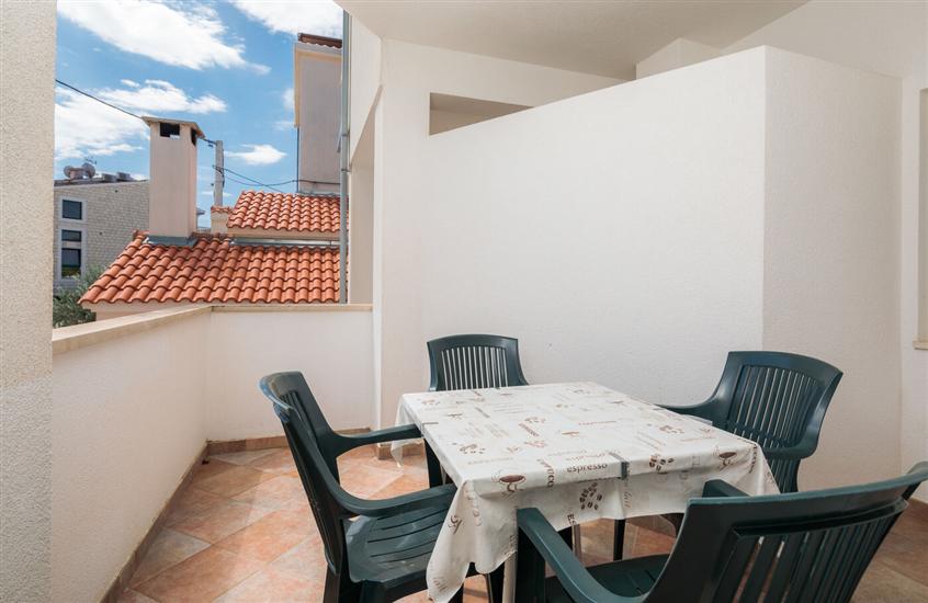 Apartment A1, for 5 persons