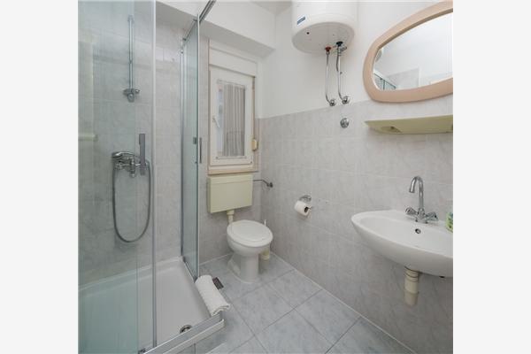 Apartment A1, for 5 persons