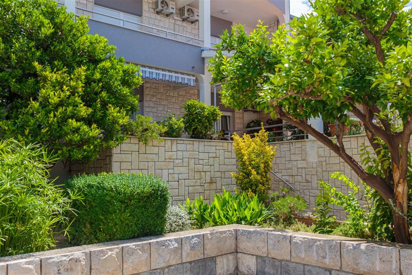 Room S1, for 2 persons