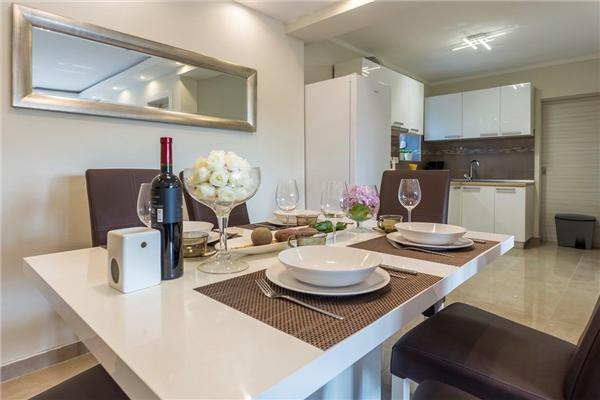 House K1, for 10 persons