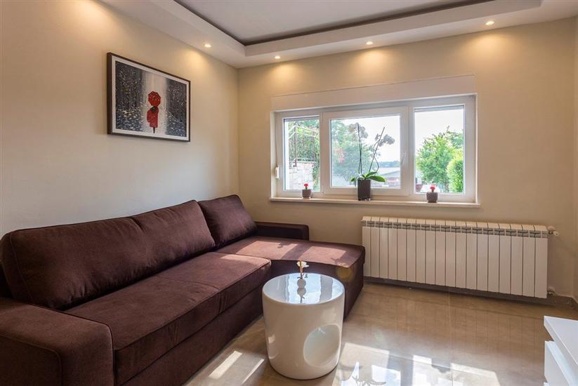 House K1, for 10 persons