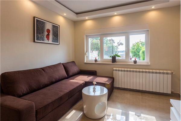 House K1, for 10 persons