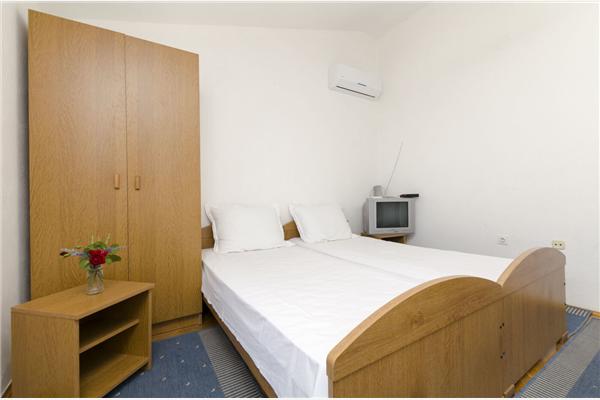 Apartment A2, for 3 persons