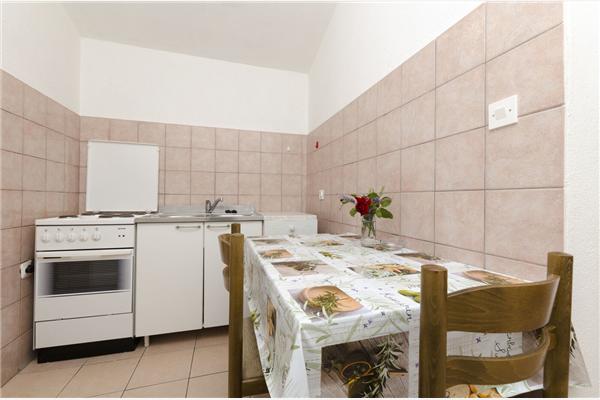 Apartment A2, for 3 persons
