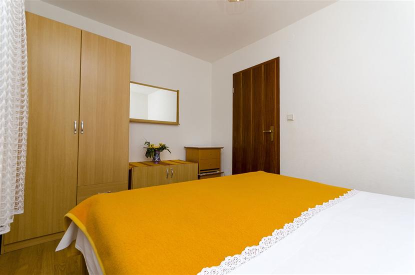 Apartment A4, for 4 persons