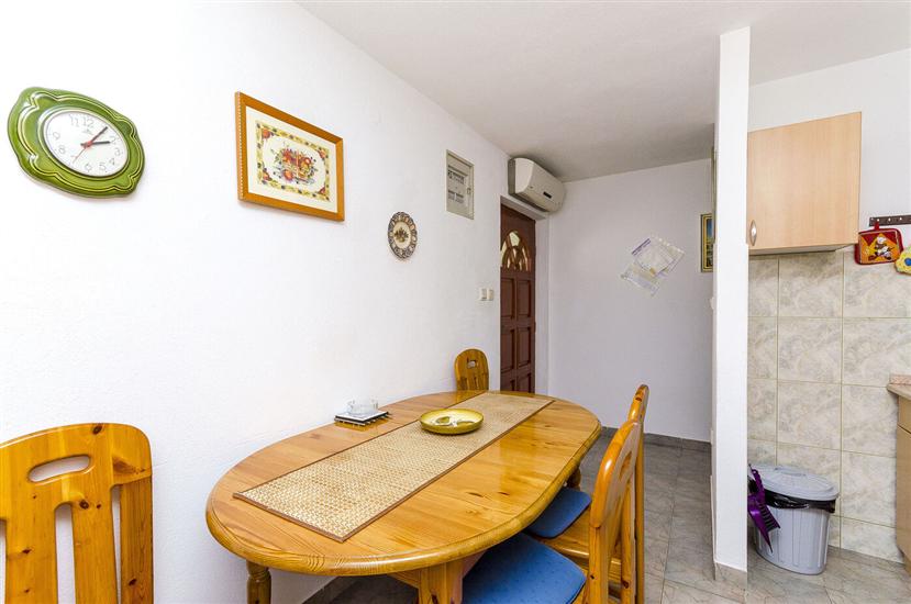 Apartment A4, for 4 persons