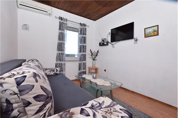Apartment A4, for 8 persons