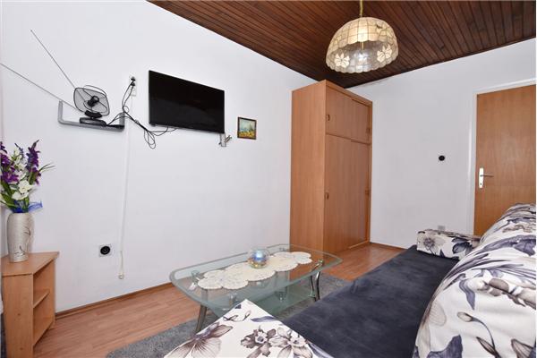 Apartment A4, for 8 persons