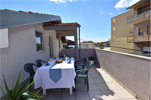 Apartment A4, for 8 persons