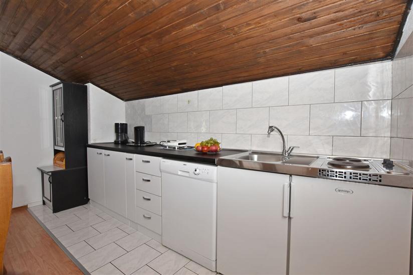 Apartment A4, for 8 persons