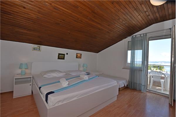 Apartment A4, for 8 persons