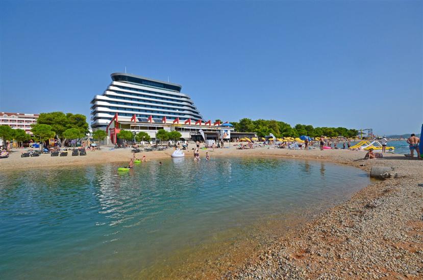 Apartmani Near Hangar beach