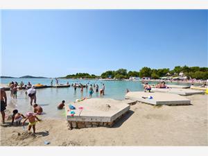 Namestitev z bazenom Riviera Šibenik,RezervirajBaldoOd 145 €