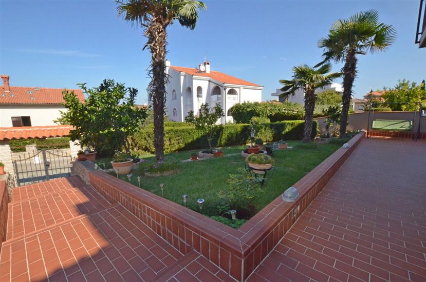 Apartments and Rooms Viktorija