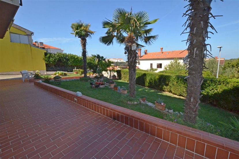 Apartments and Rooms Viktorija