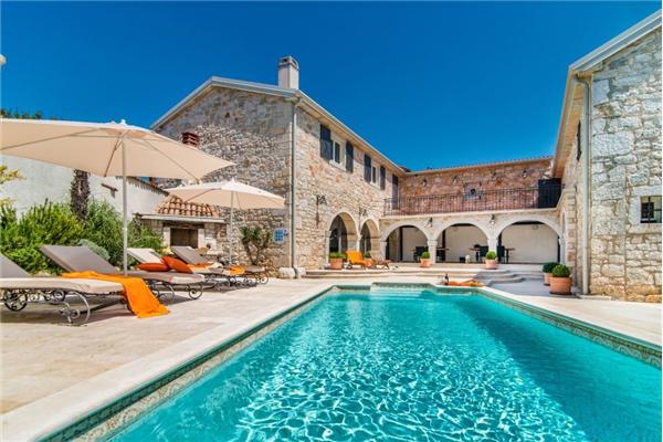 House K1, for 8 persons