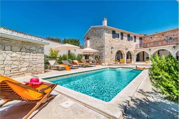 House K1, for 8 persons