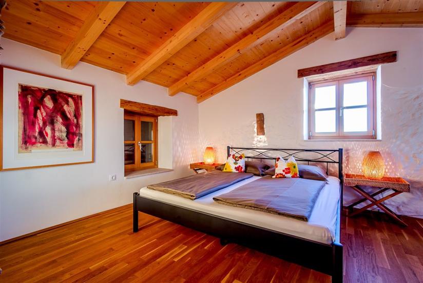 House K1, for 11 persons