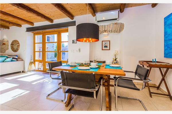 House K1, for 11 persons