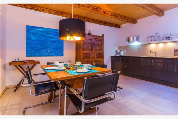 House K1, for 11 persons