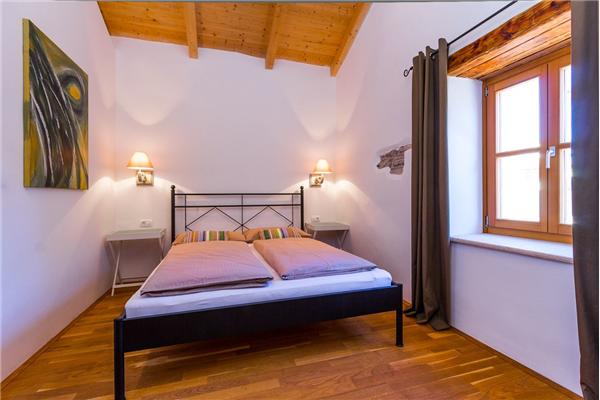 House K1, for 11 persons