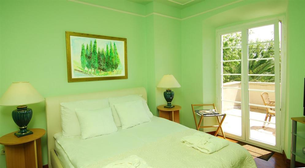 House K1, for 8 persons