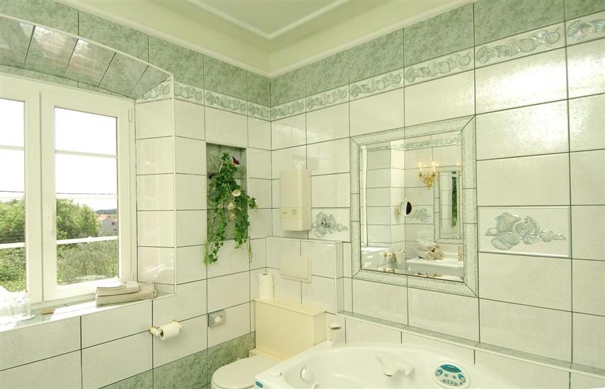 House K1, for 8 persons