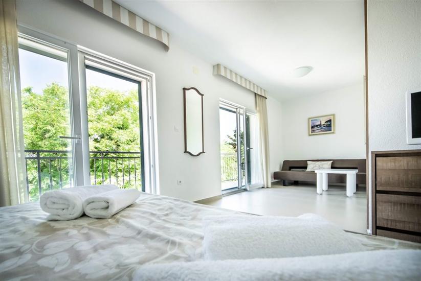 House K1, for 10 persons