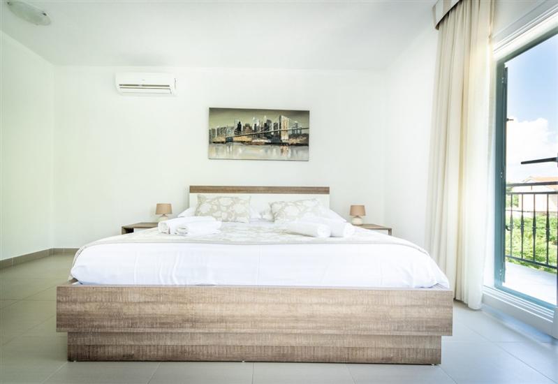 House K1, for 10 persons