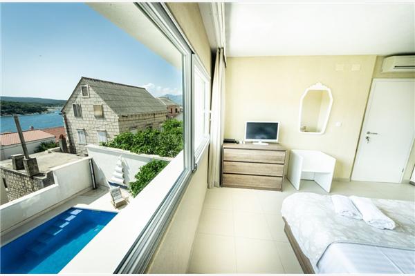 House K1, for 10 persons