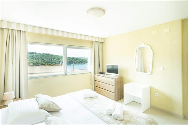 House K1, for 10 persons