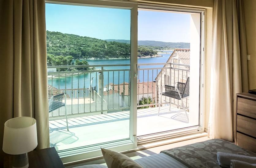 House K1, for 10 persons