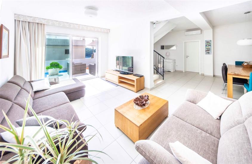 House K1, for 10 persons