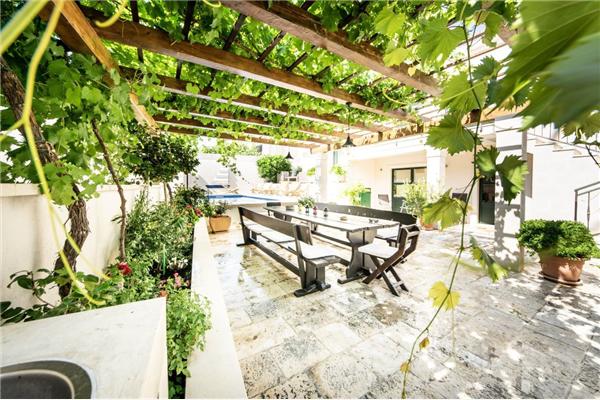 House K1, for 10 persons