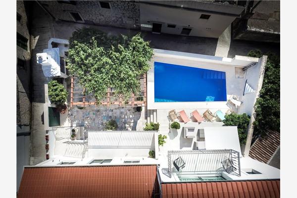 House K1, for 10 persons