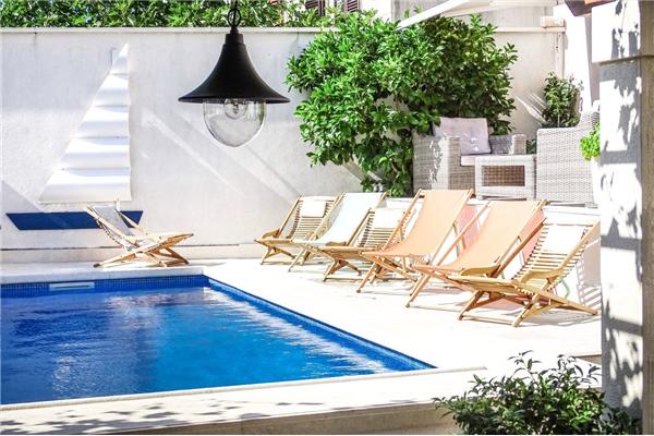 House K1, for 10 persons