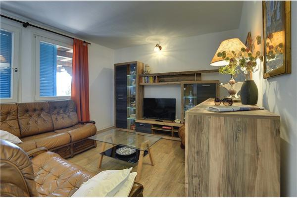 House K1, for 16 persons