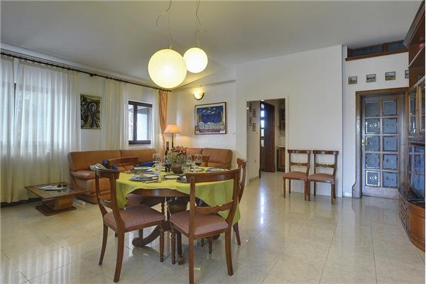 House K1, for 16 persons