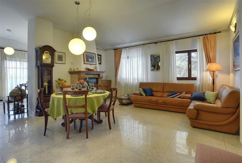 House K1, for 16 persons