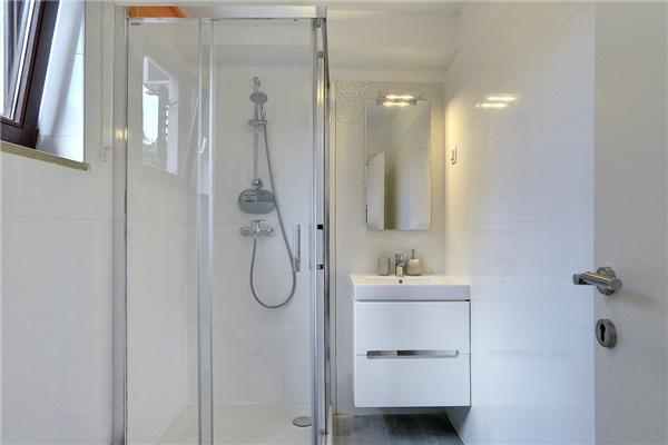 House K1, for 16 persons