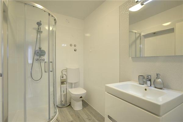 House K1, for 16 persons