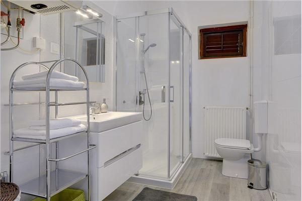 House K1, for 16 persons