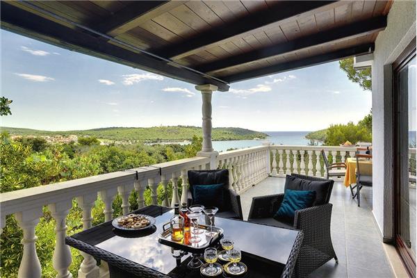 House K1, for 16 persons