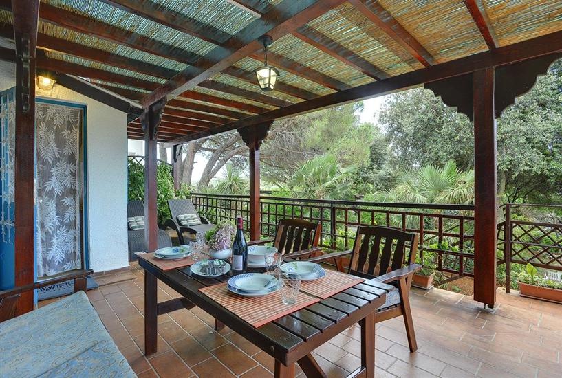 Hiša K1, na 16 osebe