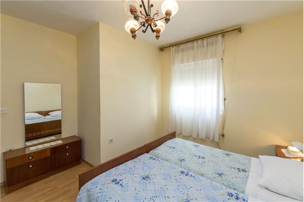 Apartment A1, for 6 persons