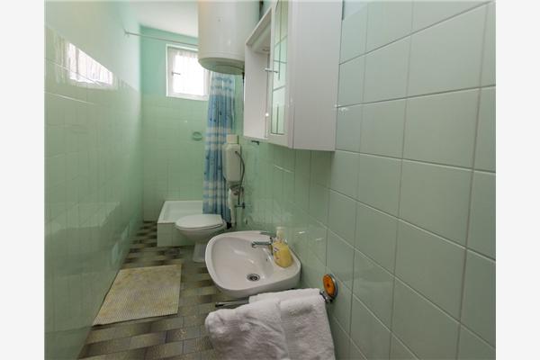 Apartment A1, for 6 persons