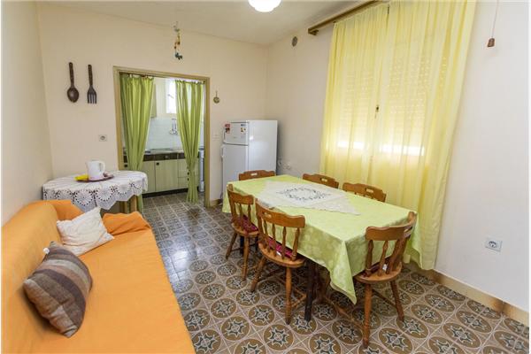 Apartment A1, for 6 persons
