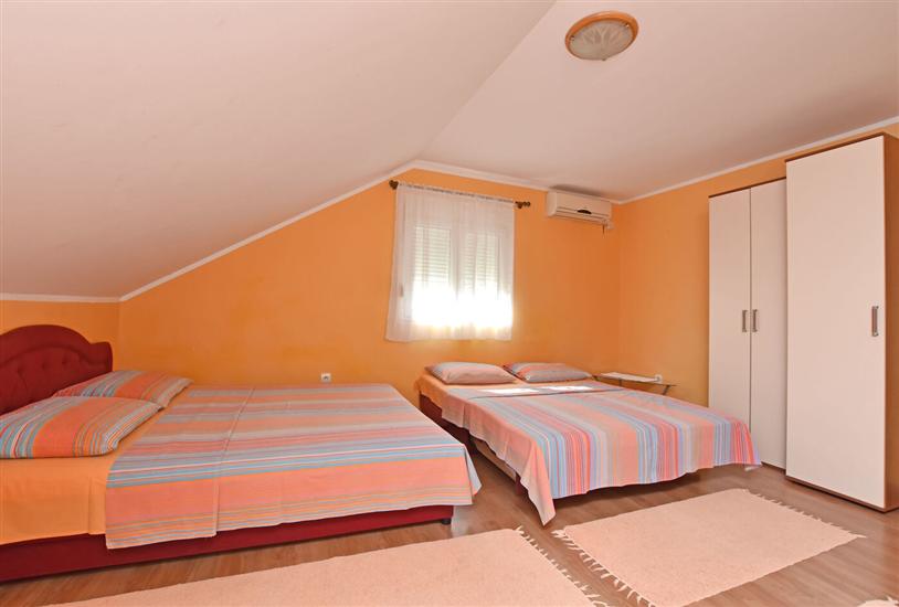 Apartment A2, for 4 persons
