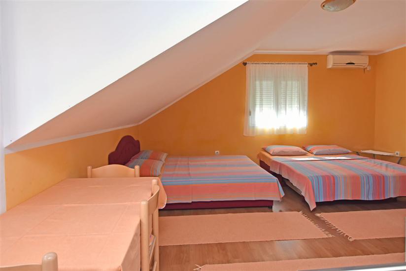 Apartment A2, for 4 persons